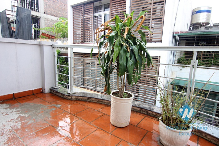 The 5-th floor studio located in Ba Dinh, Ha Noi is now available for rent 